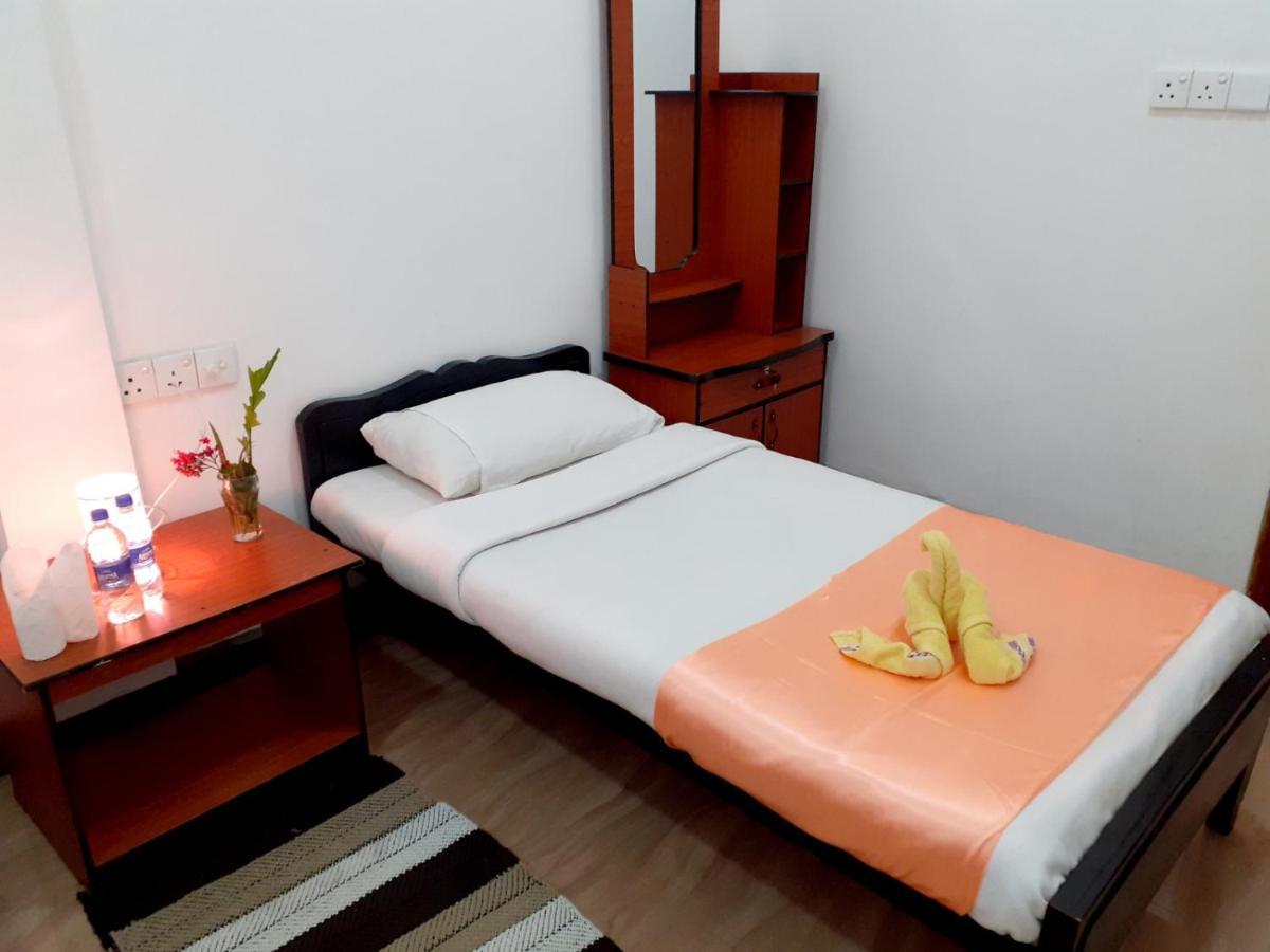 Subash Hotel 날라탄니야 외부 사진