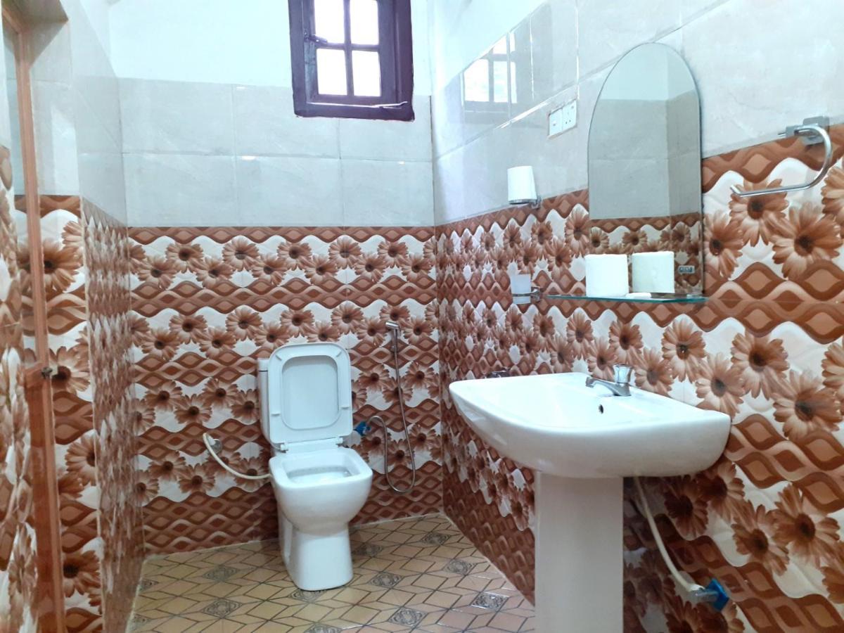 Subash Hotel 날라탄니야 외부 사진
