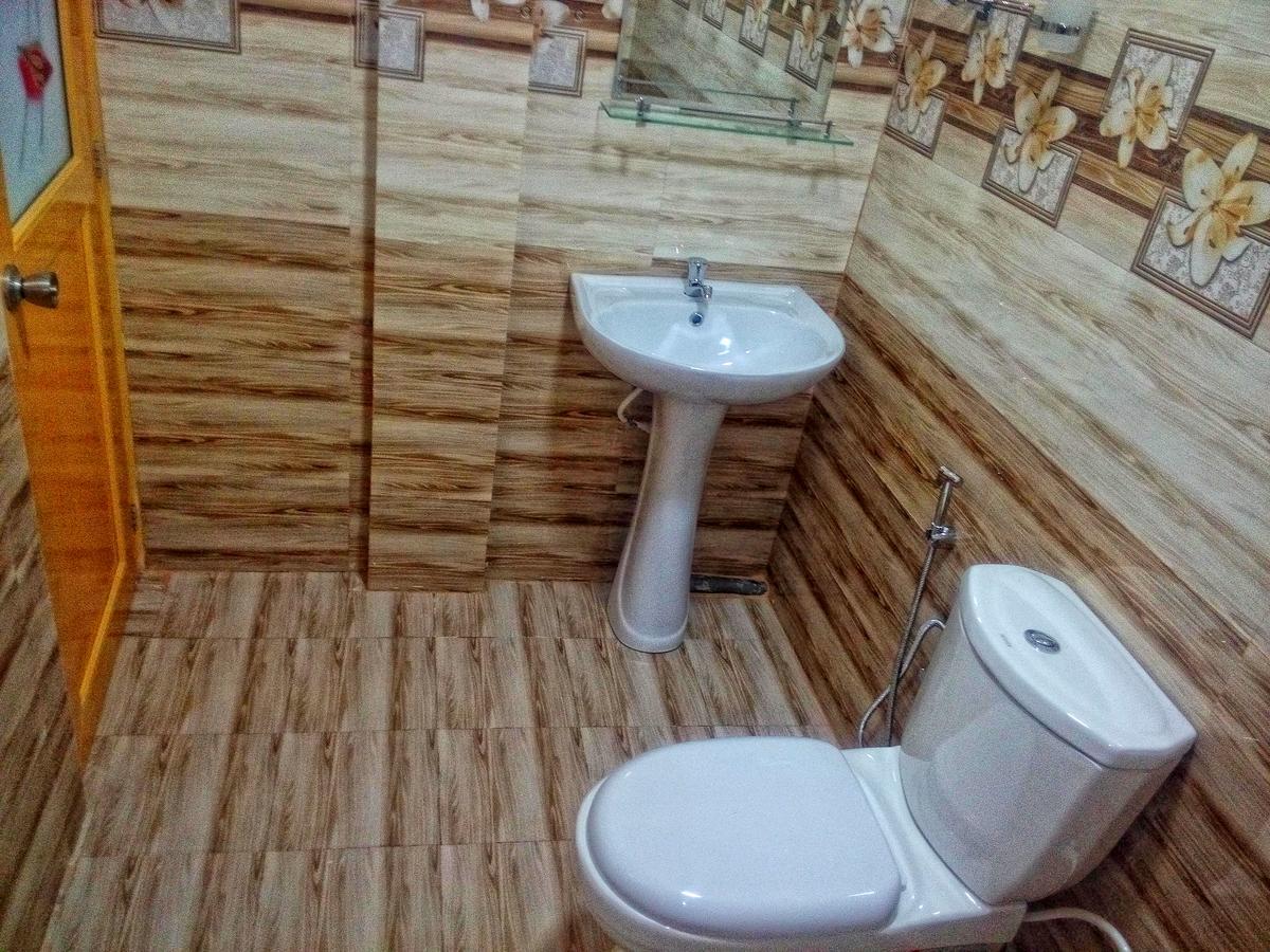 Subash Hotel 날라탄니야 외부 사진